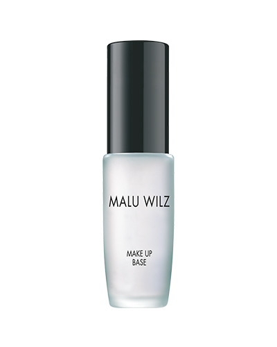 The make up base extends the durability of the make up. Make up Base
