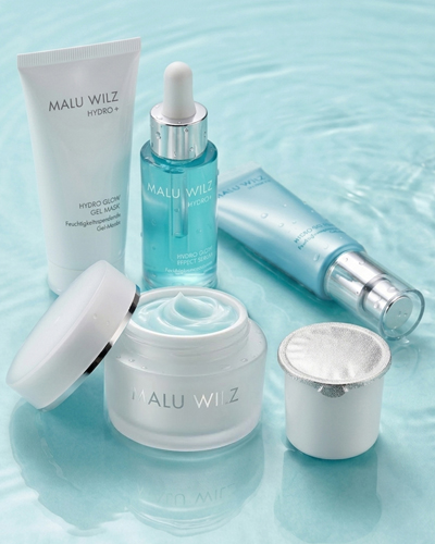 Hydro+ group in water