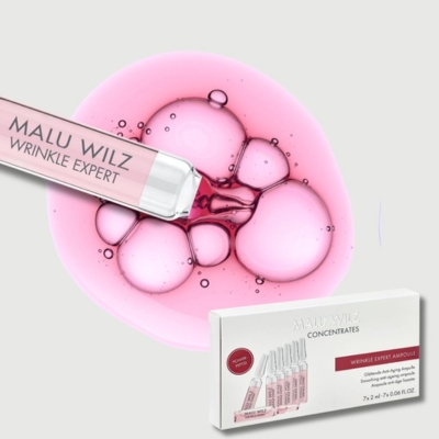 Wrinkle Expert Ampoule – glättende Pflege gegen Mimikfältchen und Linien MALU WILZ Wrinkle Expert Ampulle mit roséfarbener Textur und Verpackung