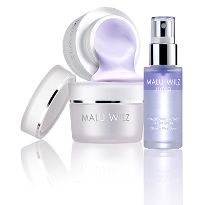 Die MALU WILZ Linie Hyaluronic Active+ versorgt die Haut mit drei verschiedene Hyaluronsäuren - für glatte Haut und entspanntes Aussehen Hautpflege Produkte mit Hyaluronsäure